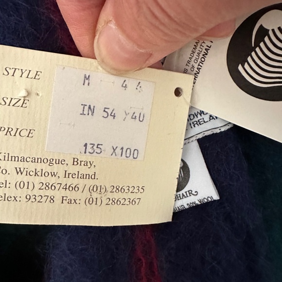 VTG but NEVER USED w TAGS AVOCA Ireland Mohair Plaid Blanket approx 54x40 Throw - Picture 5 of 7